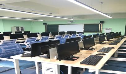 校内实验实训室 教育软件技术开发的摇篮