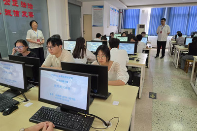 2025年度校级技能大赛活动进行时(三) 教育软件技术开发的创新与实践